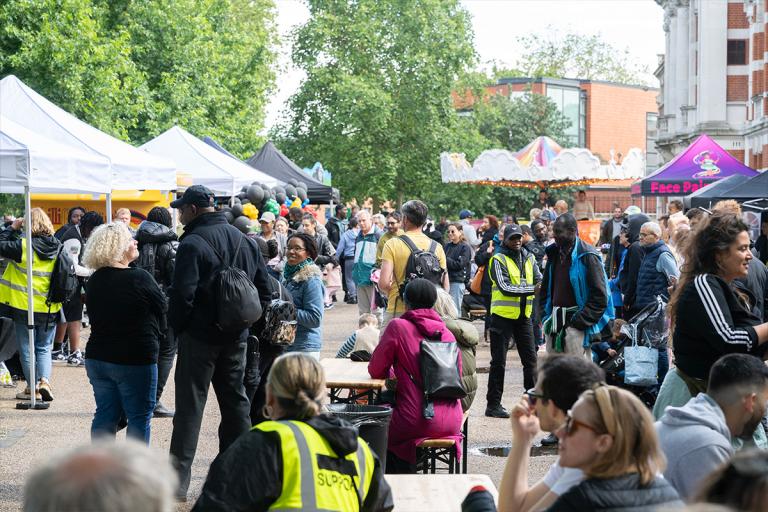 Busy market photo